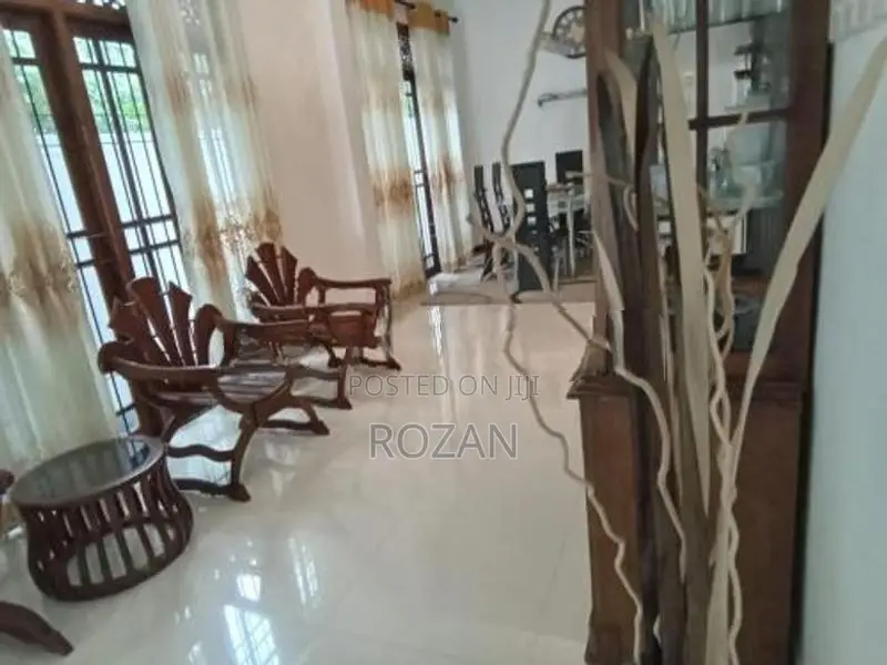 Luxury House / Guesthouse for Sale in Negombo