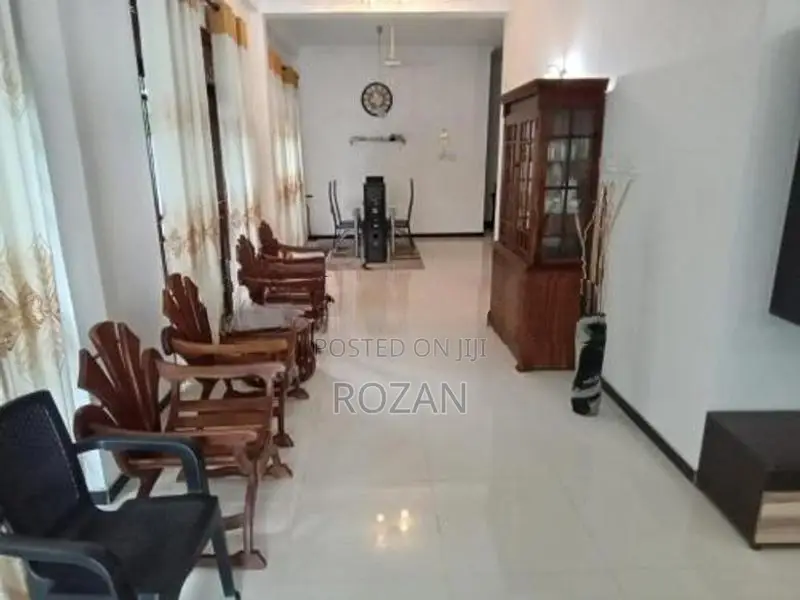 Luxury House / Guesthouse for Sale in Negombo