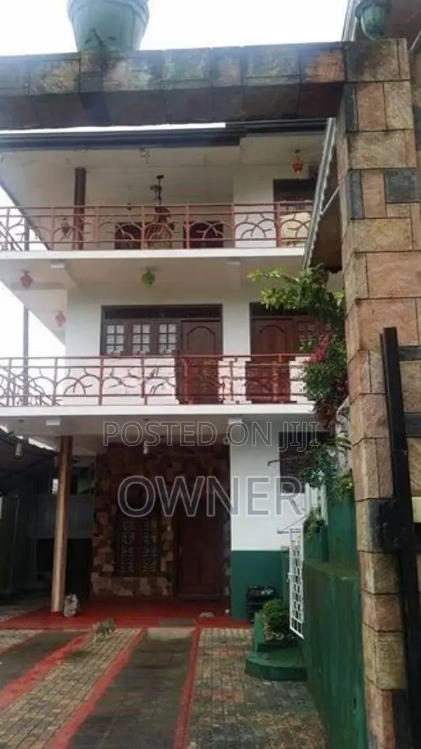 සුඛෝපභෝගී නවාතැන් .(Luxury Bungalow Type )-Thalawathugod