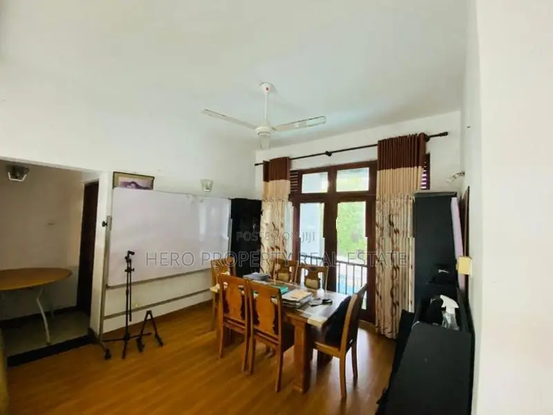 3 Story Modern Luxury Elegant House for Rent in Rathmalana