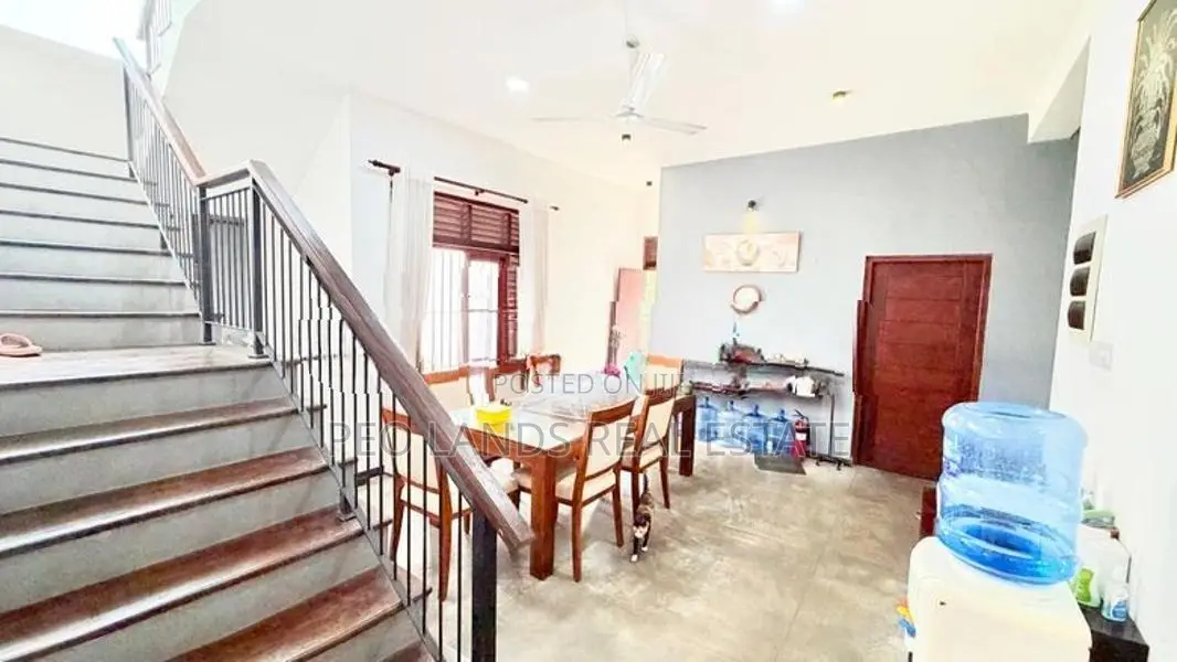 (SH1531) 15 Perch two Storey House for Sale in Thalawathugoda
