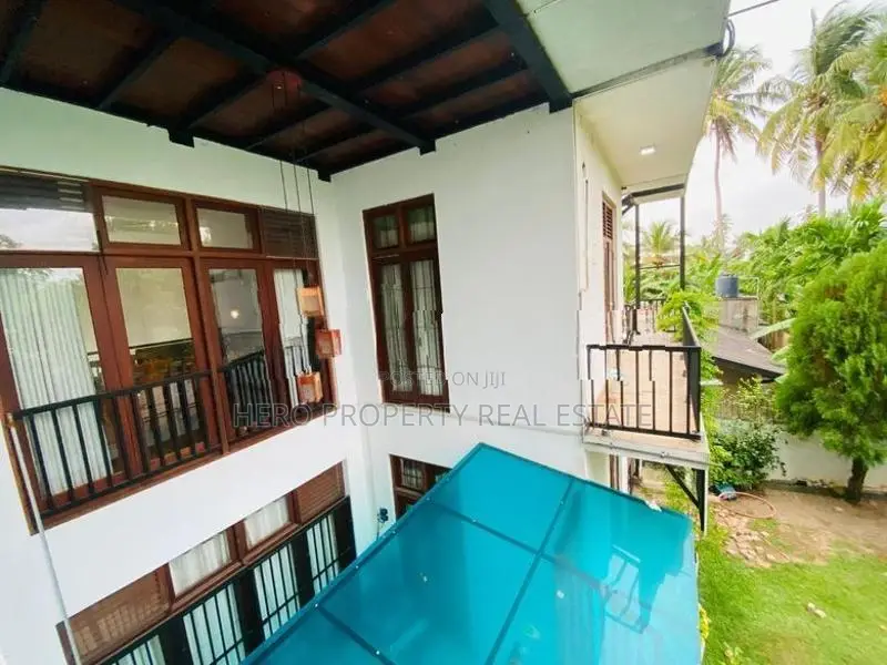 Luxury Modern Elegant 3 Story House for Sale in Rathmalana