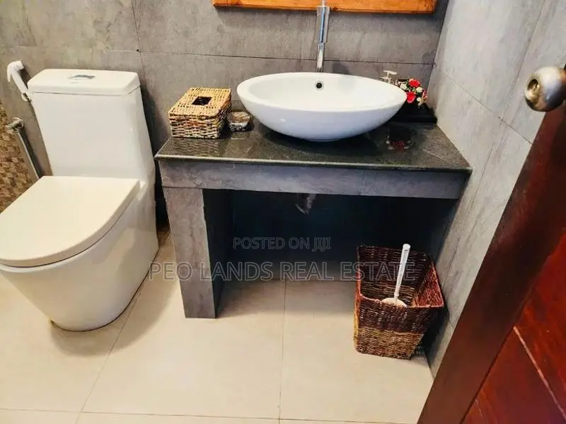 (SH1531) 15 Perch two Storey House for Sale in Thalawathugoda