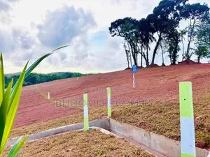 කලුතරින් වෙලකට මුහුණලා නේවාසික බිම්කොටස්