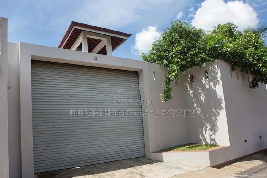 Fully Furnished 2-Bedroom Apartment for Rent in Thalawathugoda