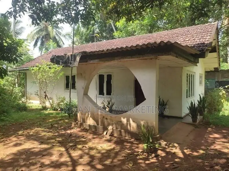 House with Land for Sale in Moragahahena