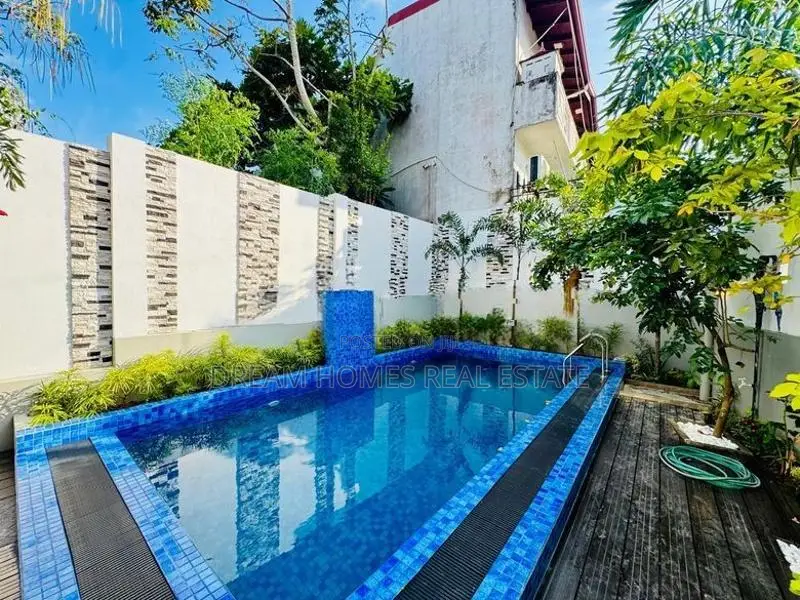 Luxury House with Lift – Battaramulla