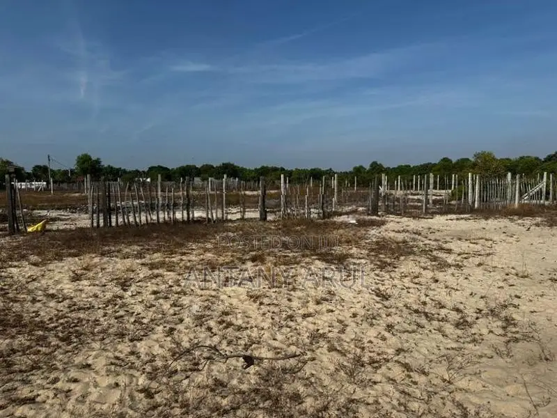 A residential land for sale in Thannamunai