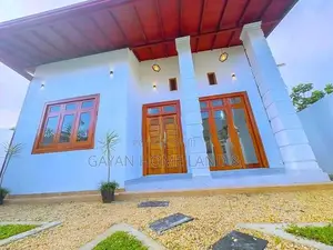 අලුත්ම දෙමහල් නිවසක් විකිණීමට කොට්ටාව බස් පාර ලගින් පොල්ගස්ඕවිට