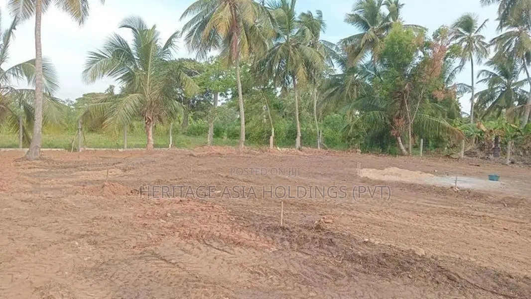 බස්පාරට මුහුනලා ඉඩමක් අනුරාධපුර