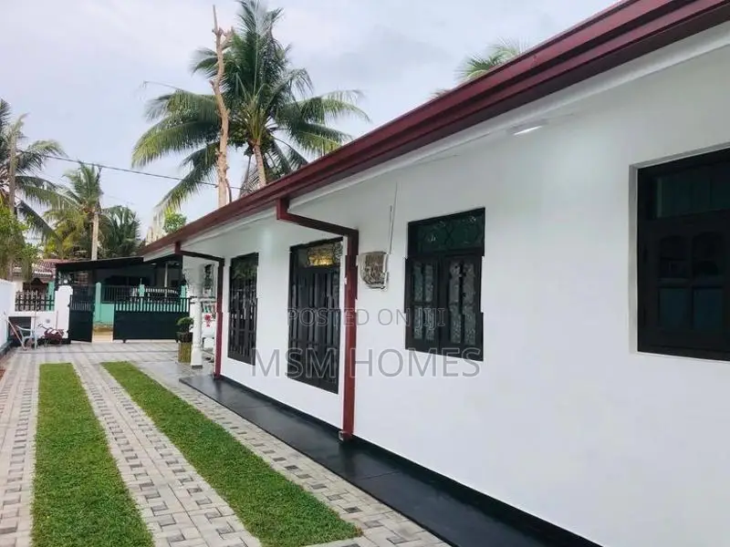 3 Bed Rooms 2 Bath House For Sale in Negombo