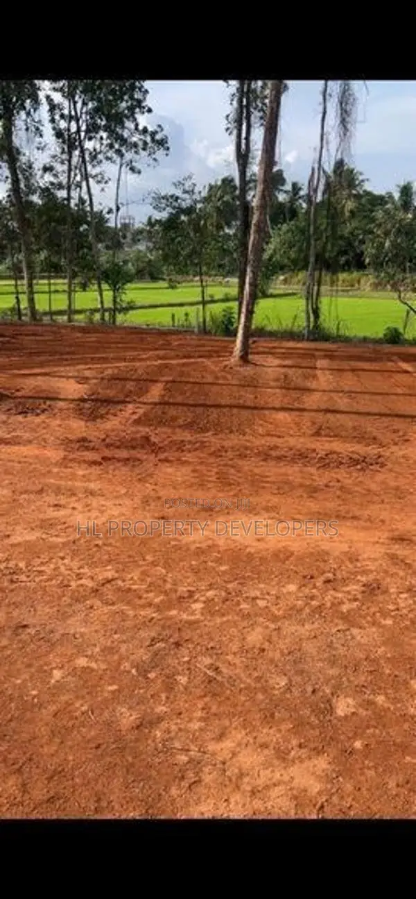 Veyangoda Land for Sale