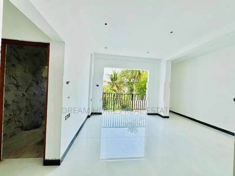 Brand New House for Sale – Boralesgamuwa