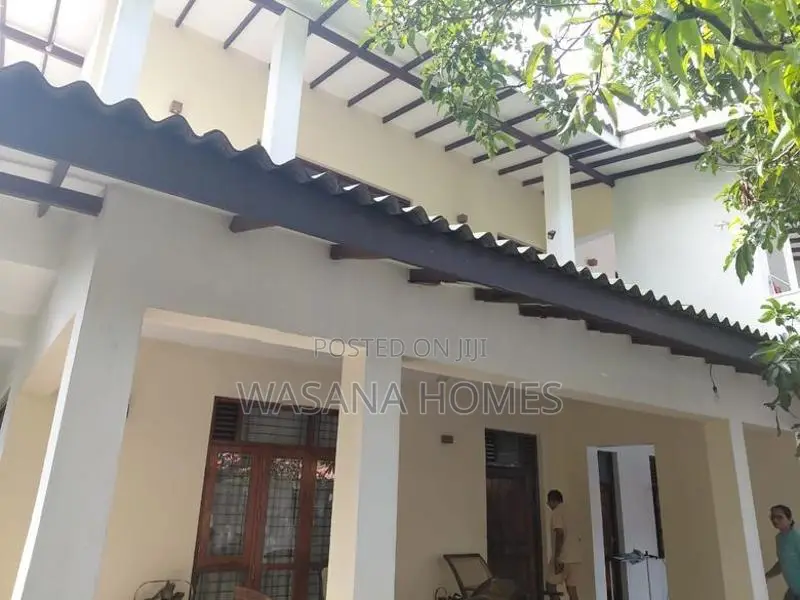 House for Sale Boralesgamuwa Town