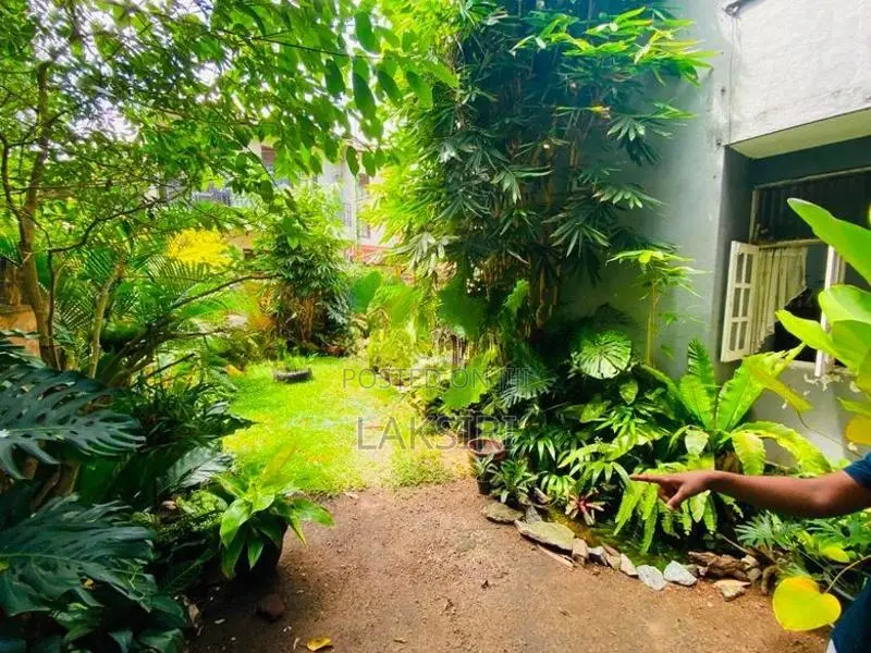 10.9 Peach High Recidence Land for Sale Pitakotte Epitamulla Road