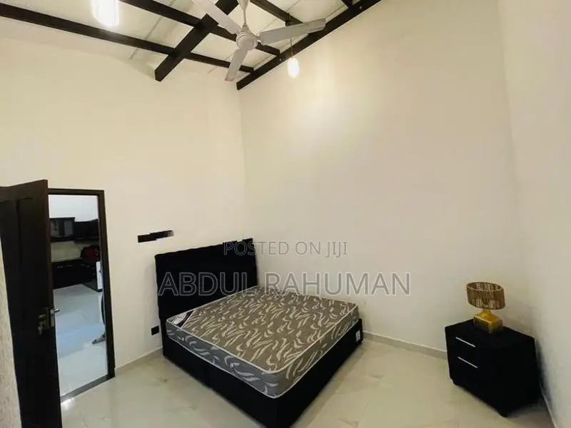 2 Story Single House Kandy Aniwatha 6 Rooms