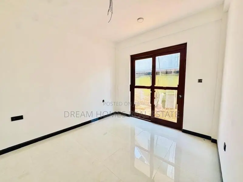 Brand New House for Sale – Boralesgamuwa