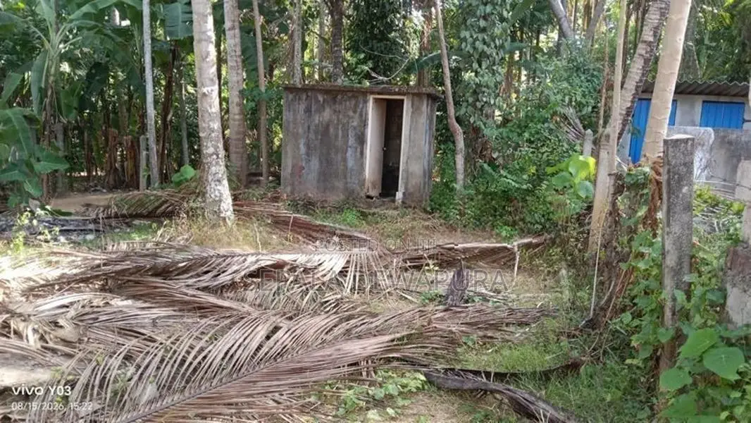 ඉඩම සමග ගොඩනැගිල්ලක් විකිණීමට - මැදගම