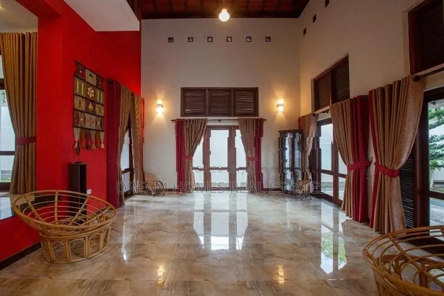 Fully Furnished 2-Bedroom Apartment for Rent in Thalawathugoda