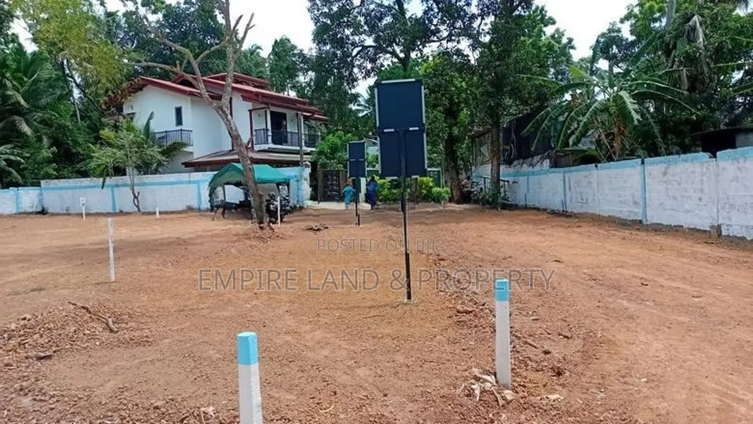 Walking Distance to Colombo 5 Kurunegala Road Ekala