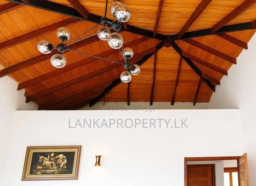 Luxury Four Storey House for Sale in Pagoda Road Pitakotte Nugegoda.