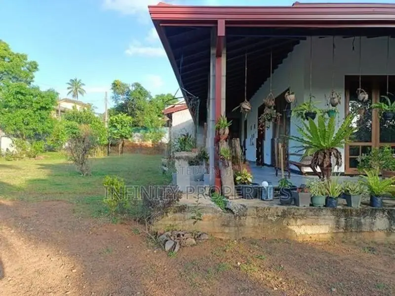 100 Perch Land with House for Sale - Maharagama (SA-13)