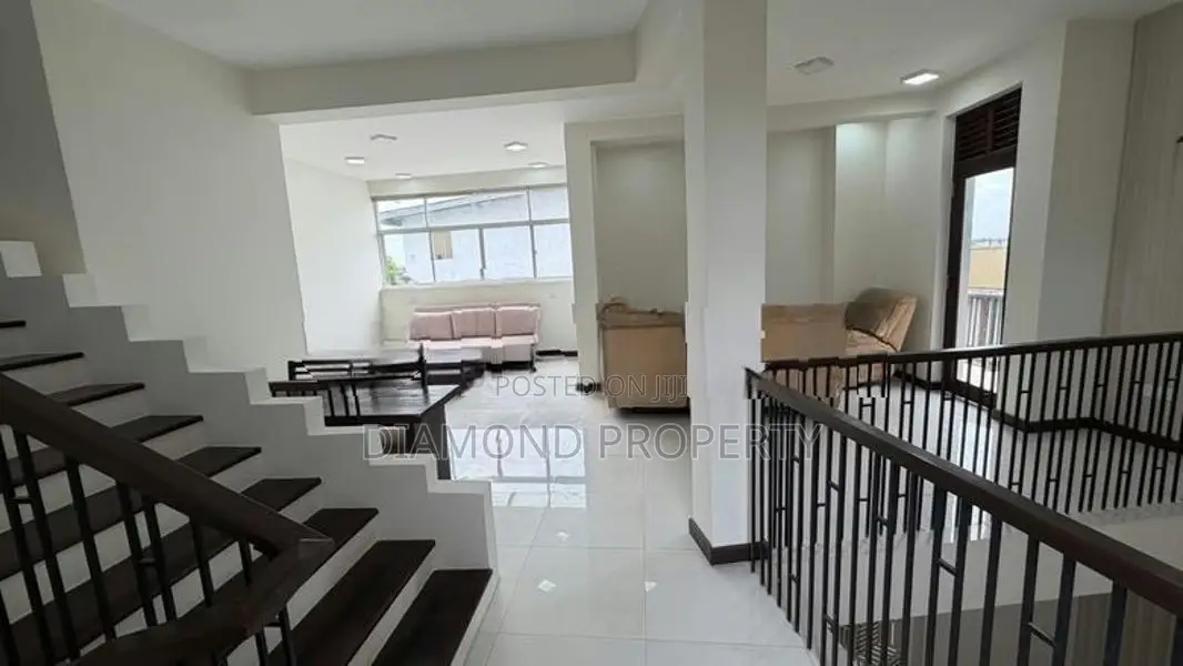 Modern 4 Storied Furnished House - Rajagiriya
