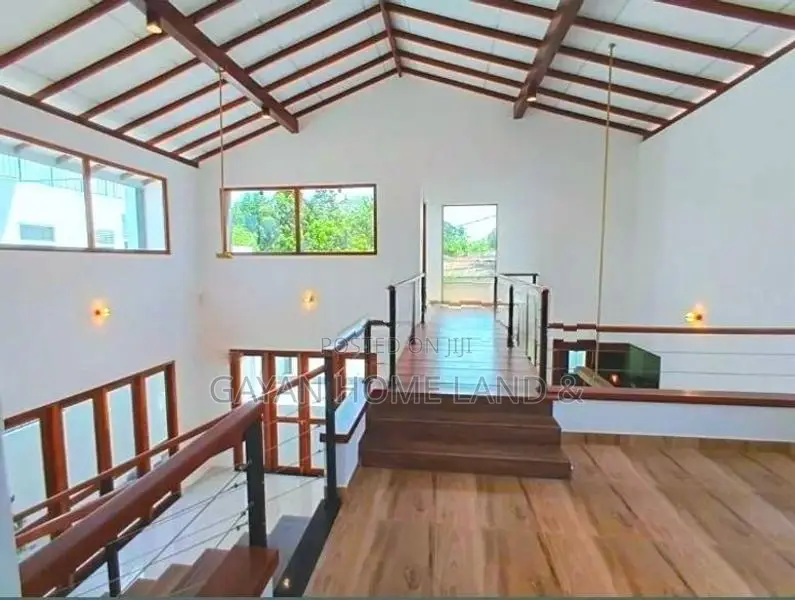 Brand New Luxurious Two Storey Quality House in Piliyandala