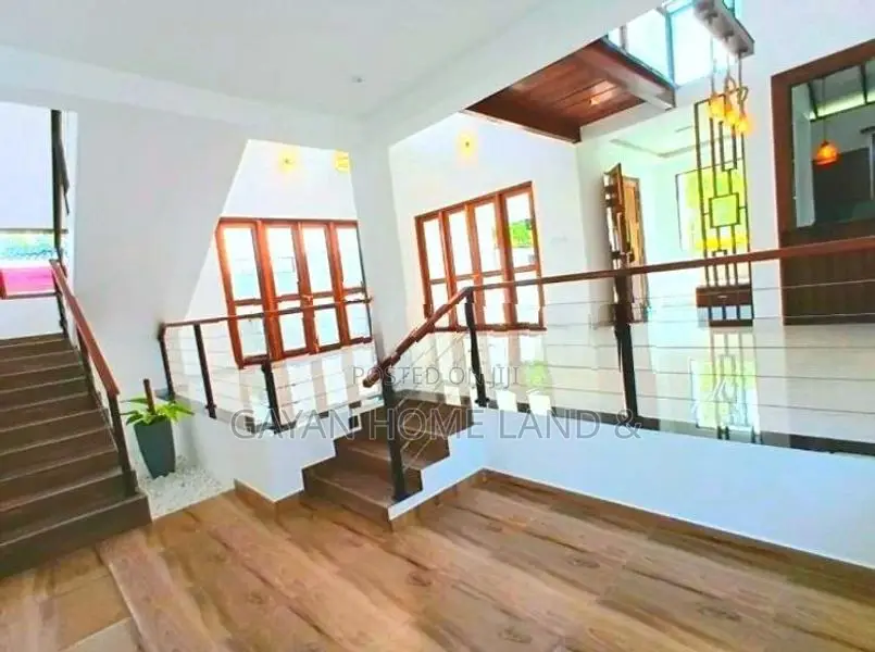 Brand New Luxurious Two Storey Quality House in Piliyandala