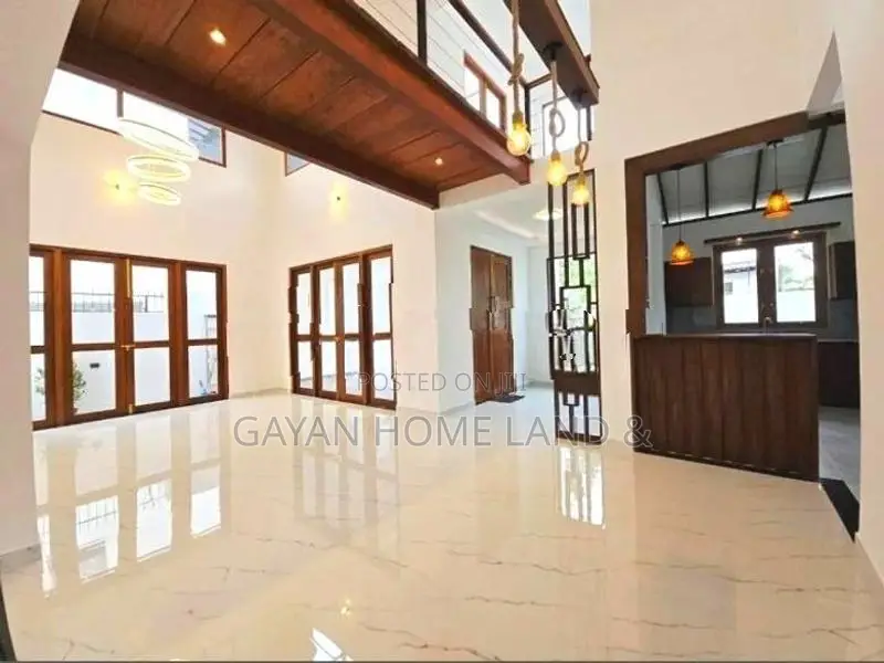 Brand New Luxurious Two Storey Quality House in Piliyandala