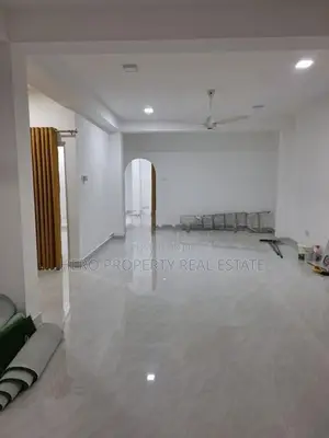 Brand New First Floor House for Rent in Koswaththa