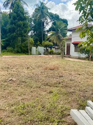 කඩවත මංගල මාවතෙන් වටිනා ඉඩමක් / KR 13881