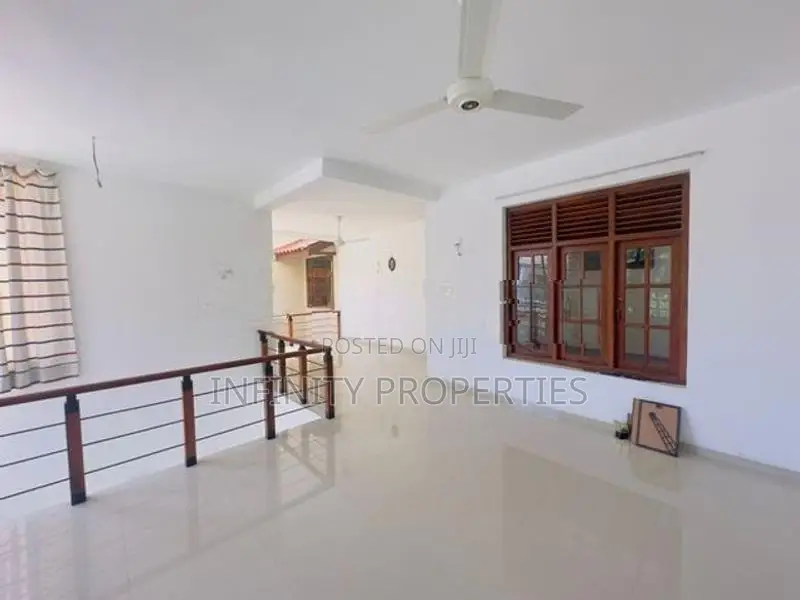 3-Story House on 10 Perches for Sale - Kotte (SA-14)