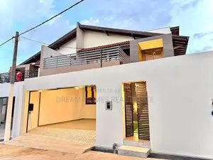 Luxury House – Battaramulla
