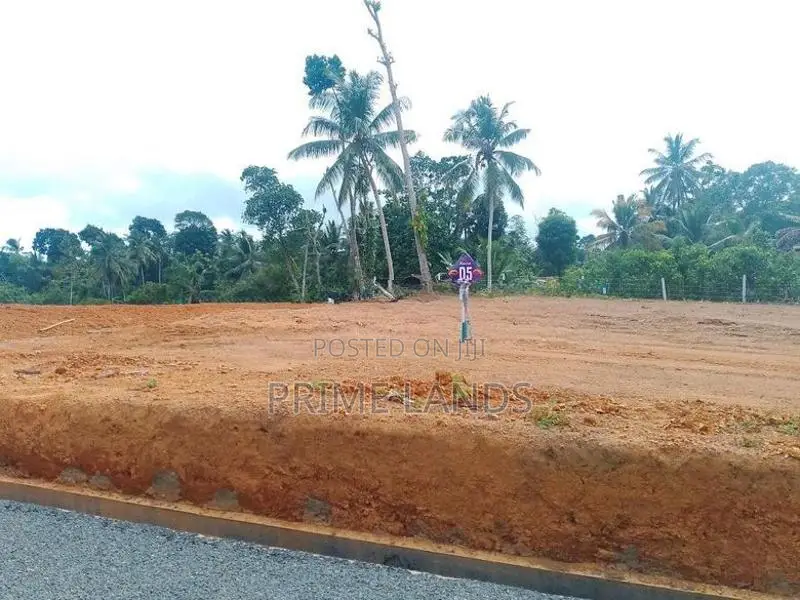 Land for Sale in Aluthwala