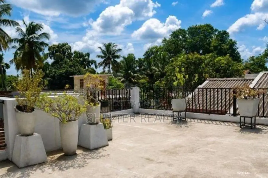 Spacious 5 Bedroom you for rent in Mulleriyawa - Angoda