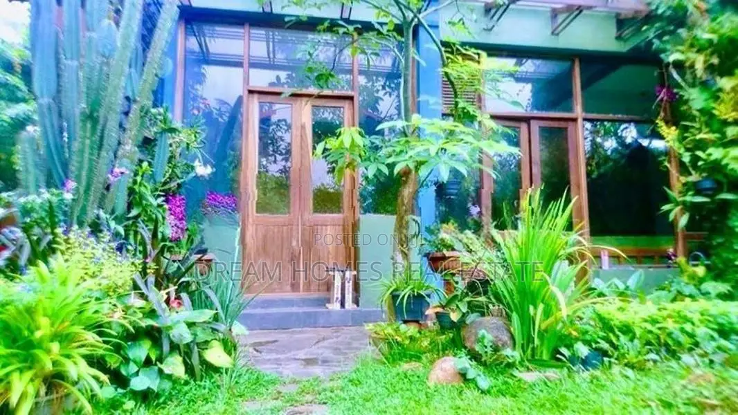 House with Mini Pool Rooftop – Battaramulla