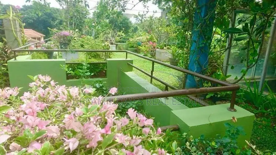 House with Mini Pool Rooftop – Battaramulla