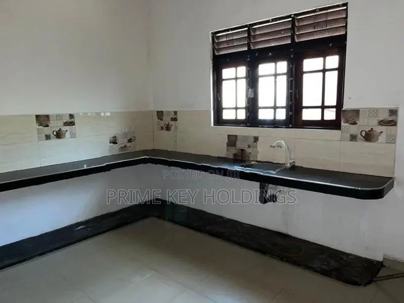 Rare House 23 Perches of Land for Sale | Kelaniya (ls112)