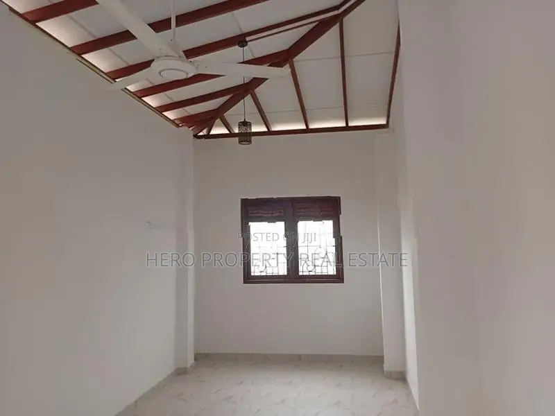 Brand New House for Rent in Rathmalana