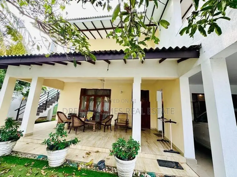 House with Solar – Boralesgamuwa
