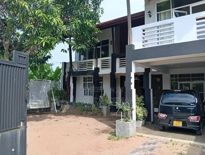 Fully Furnished House sale in seeduwa village 100mts Main road facing