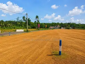 කැස්බෑව – බණ්ඩාරගම ආසන්නයේ බිම් කොටස්