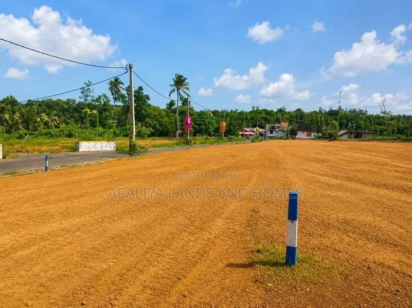 කැස්බෑව – බණ්ඩාරගම ආසන්නයේ බිම් කොටස්