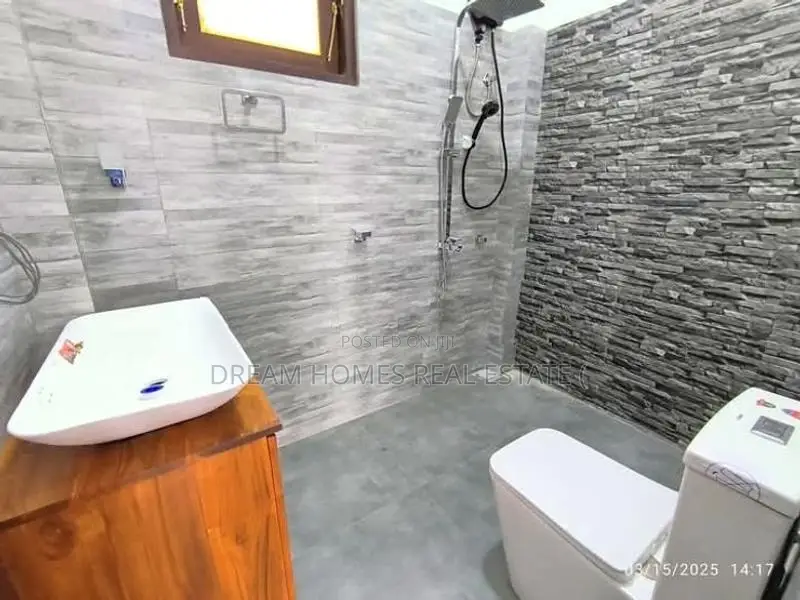 Modern 4-Bedroom House for Sale in Athurugiriya