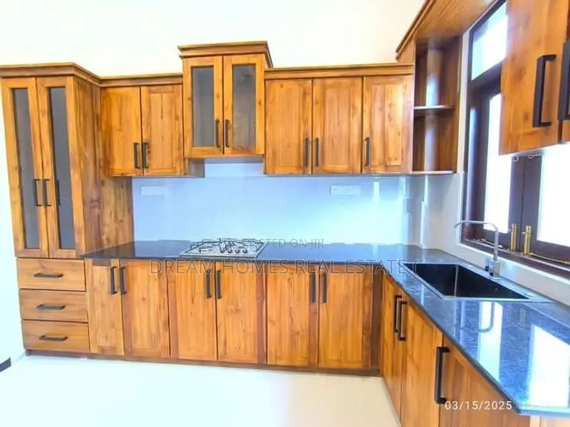 Modern 4-Bedroom House for Sale in Athurugiriya