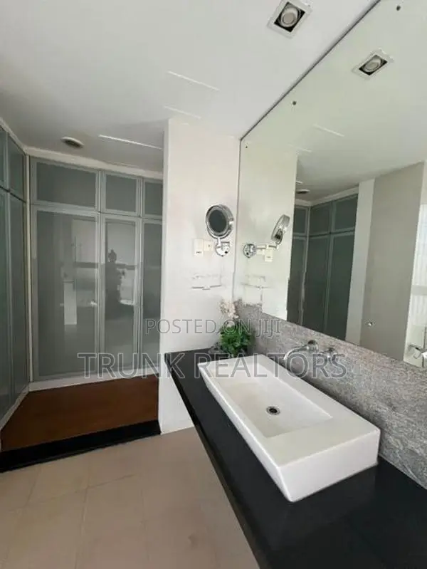 Colombo 3 Emperor Residencies 03BR Apartment For Rent (NK11618)