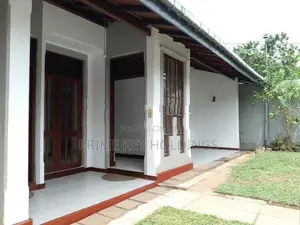 Spacious Luxury House for Rent – Delkanda, Nugegoda (HR121)