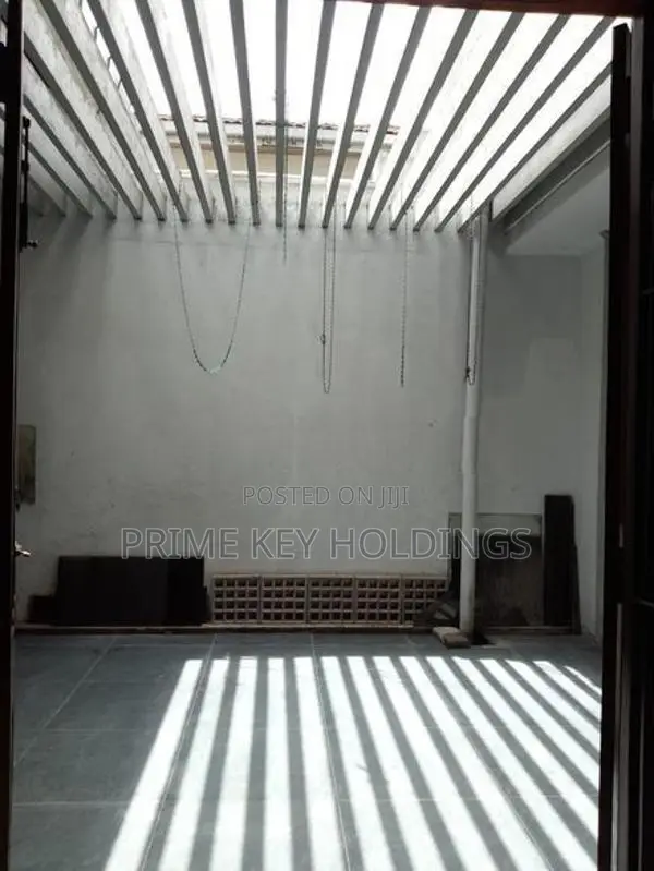 Spacious Luxury House for Rent – Delkanda, Nugegoda (HR121)