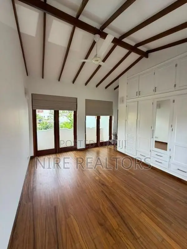 Spacious Family Home for Rent with Pool in Nawala